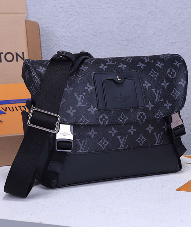 LV Messenger PM Voyager Bag