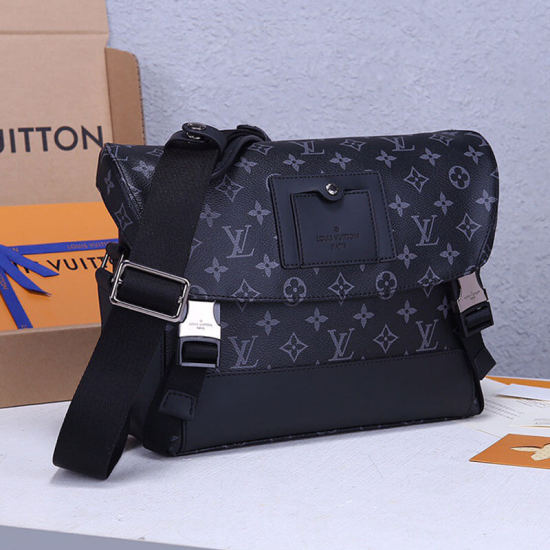 LV Messenger PM Voyager Bag LV Messenger PM Voyager Bag
