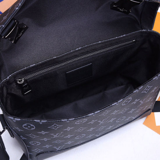 LV Messenger PM Voyager Bag LV Messenger PM Voyager Bag