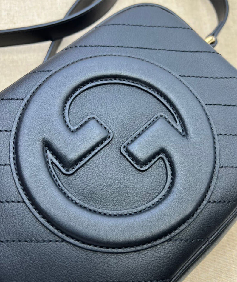 Gucci Blondie small shoulder bag