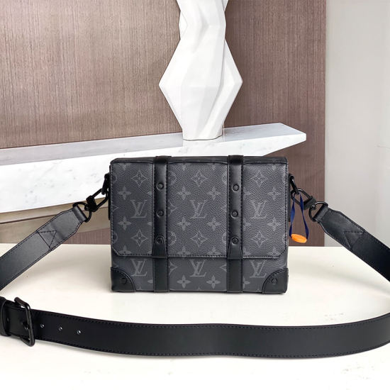 TRUNK MESSENGER