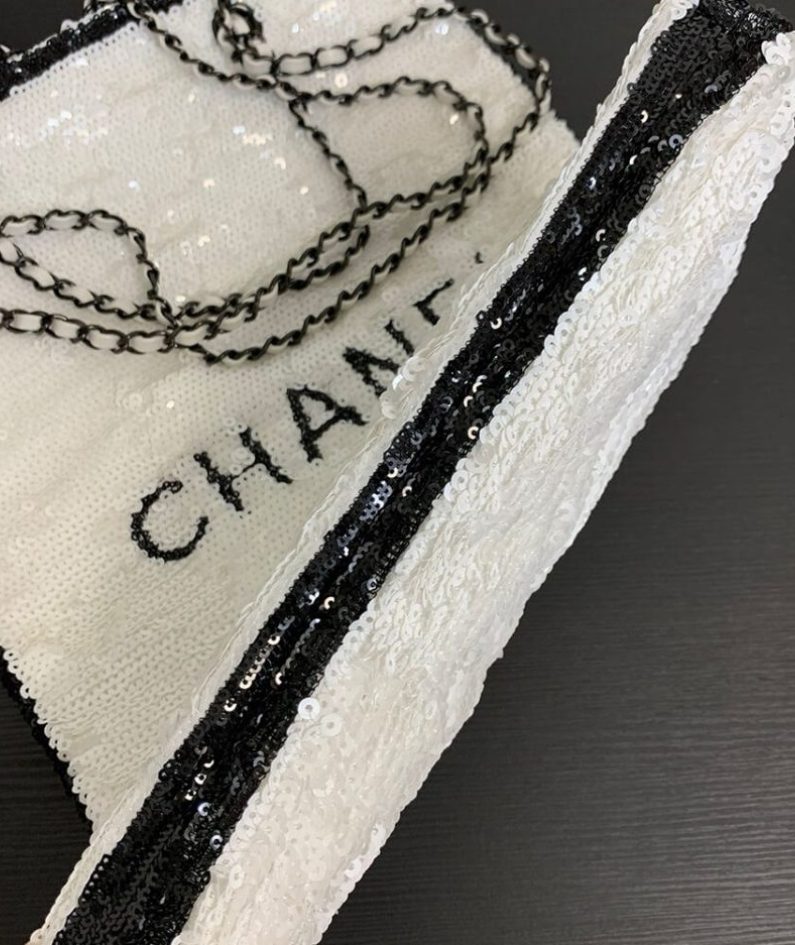 CHANEL SHOPPING BAG