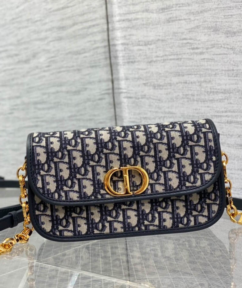 30 MONTAIGNE AVENUE BAG
