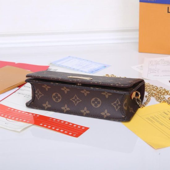 LV Wallet On Chain Lily LV Wallet On Chain Lily