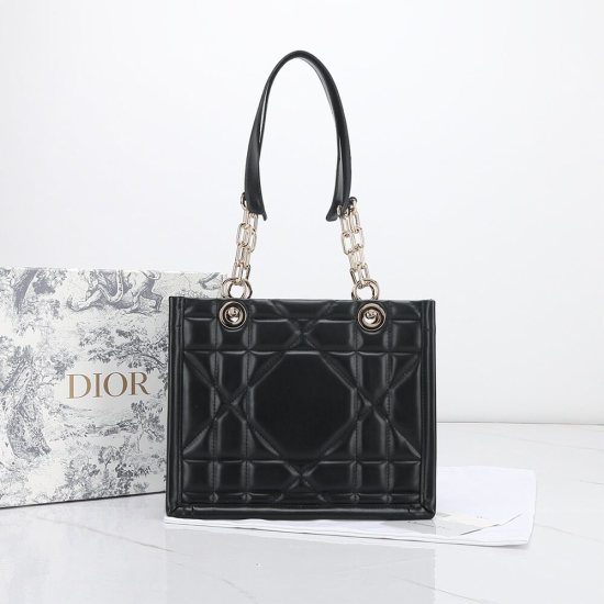 SMALL DIOR ESSENTIAL TOTE BAG