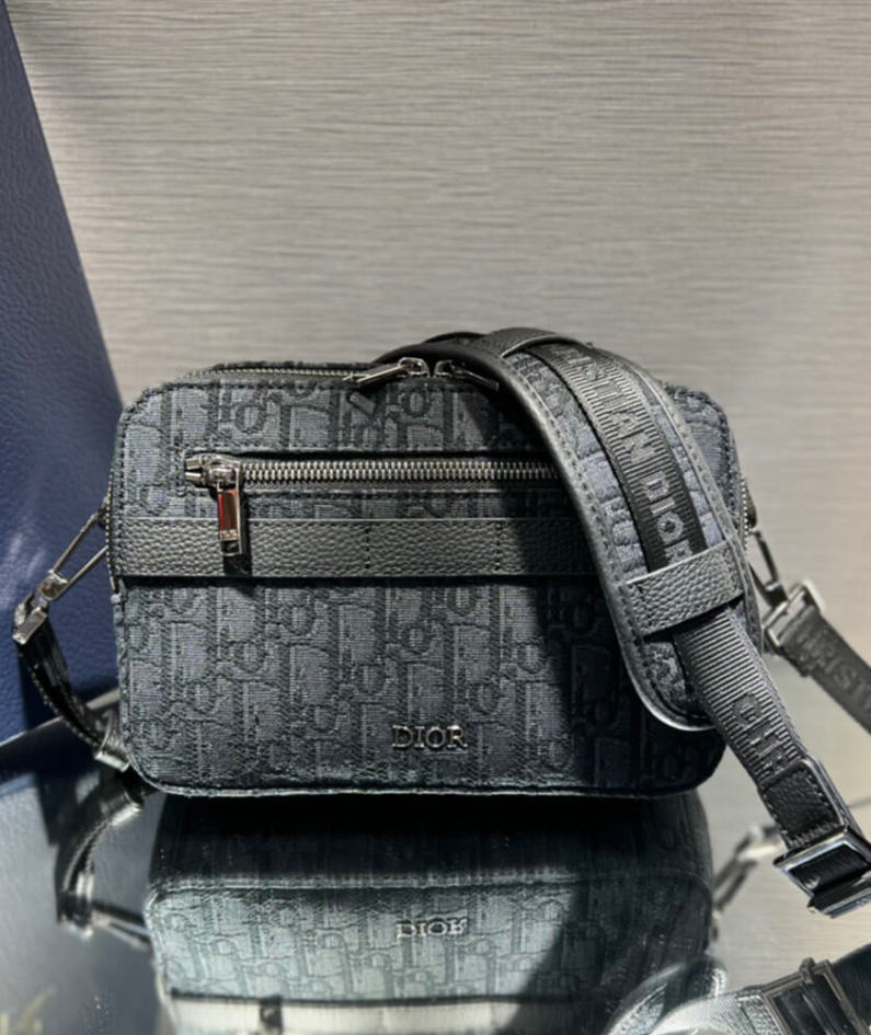DIOR SAFARI MESSENGER BAG