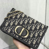 2-IN-1 30 MONTAIGNE POUCH