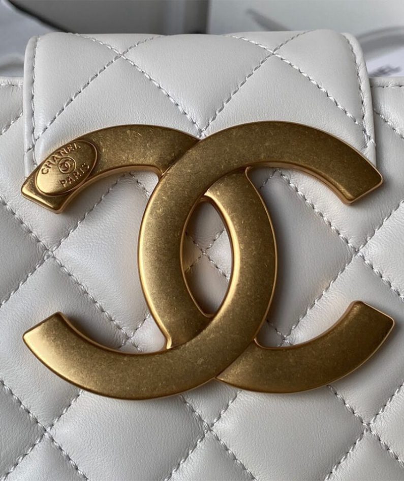 CHANEL 24C