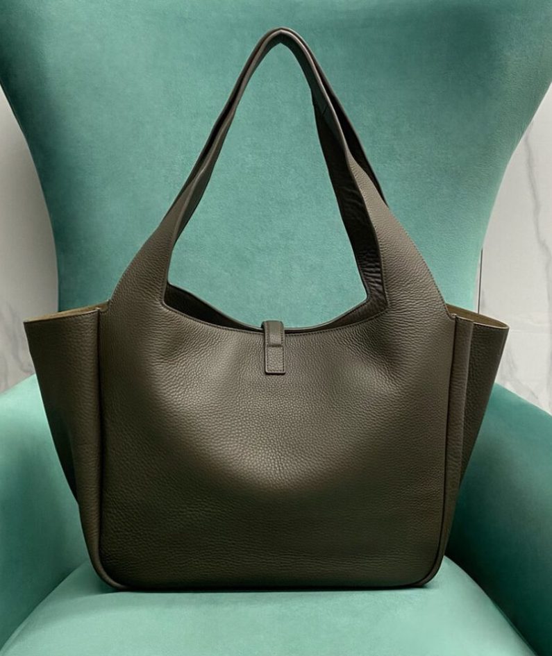 LE 5 A 7 BEA IN GRAINED LEATHER