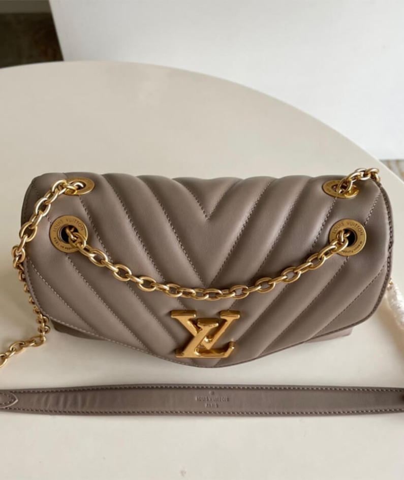 LV NEW WAVE CHAIN BAG