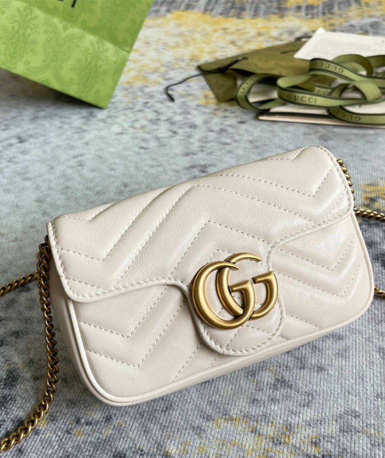 GG Marmont matelasse leather super mini bag
