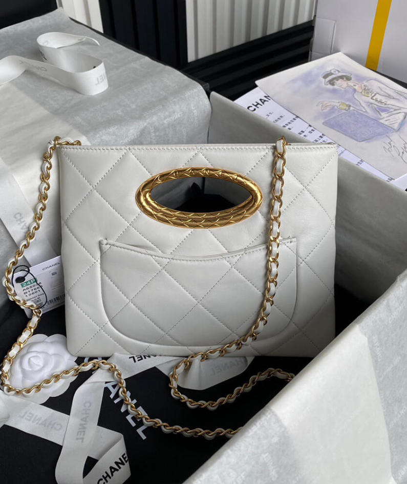 CHANEL Clutch