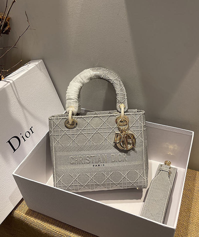 DIOR MEDIUM LADY D-LITE BAG