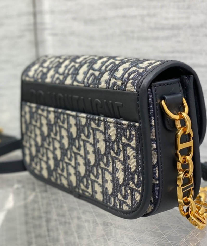 30 MONTAIGNE AVENUE BAG
