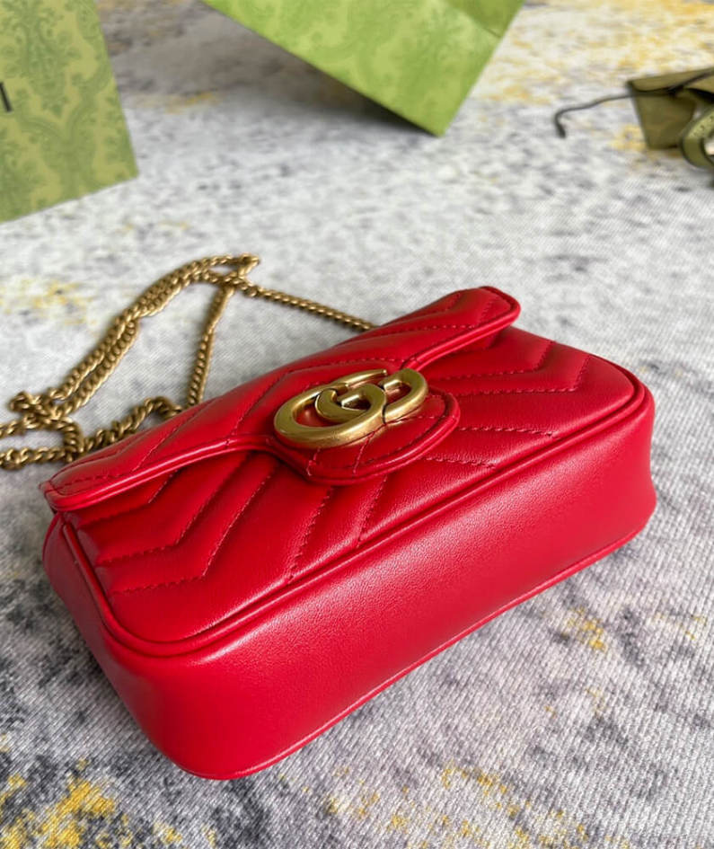 GG Marmont matelasse leather super mini bag