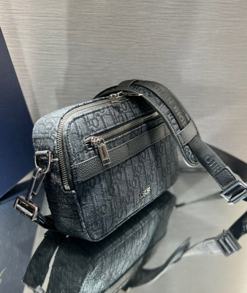 DIOR SAFARI MESSENGER BAG