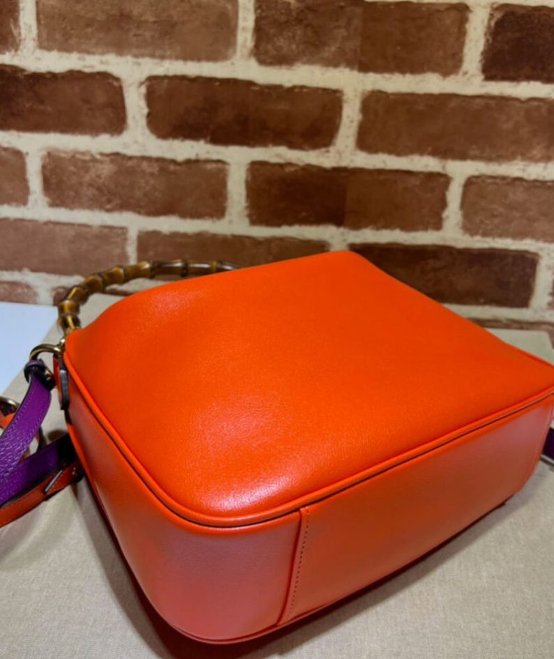 GUCCI DIANA MEDIUM SHOULDER BAG