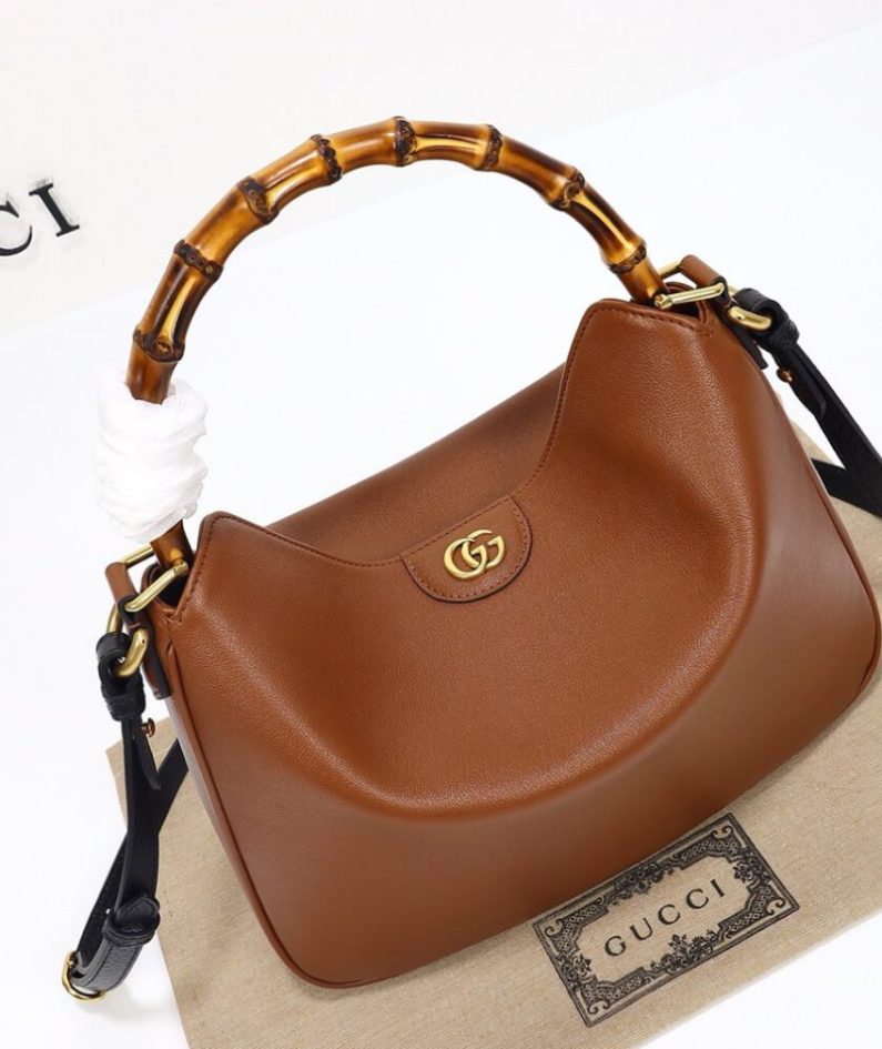 GUCCI DIANA MEDIUM SHOULDER BAG
