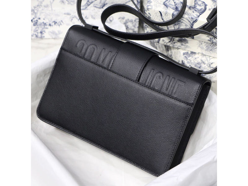 30 MONTAIGNE BAG