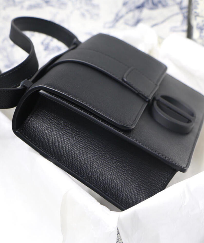 30 MONTAIGNE BAG