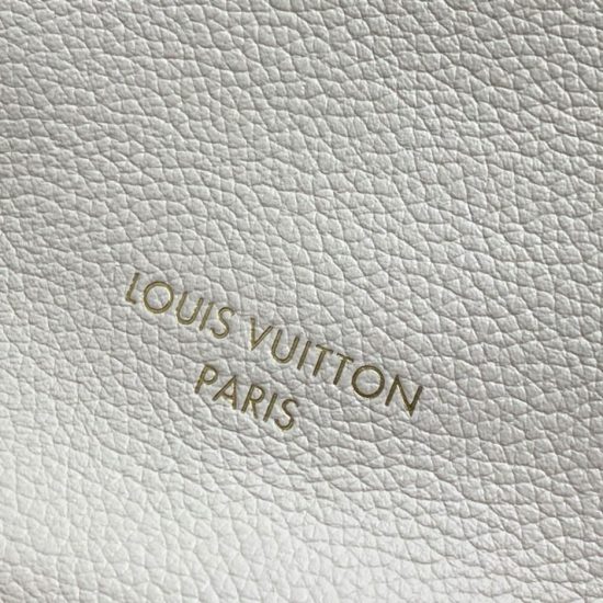 LV Low Key Hobo MM LV Low Key Hobo MM