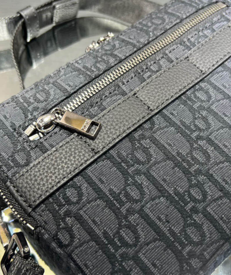 DIOR SAFARI MESSENGER BAG