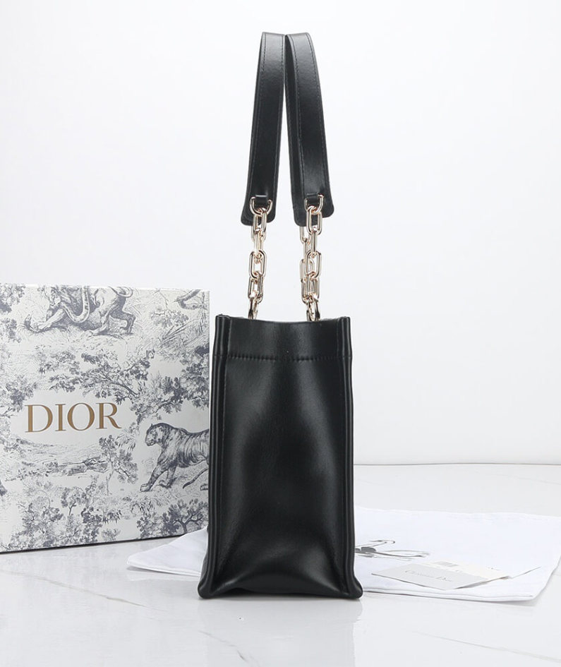 SMALL DIOR ESSENTIAL TOTE BAG