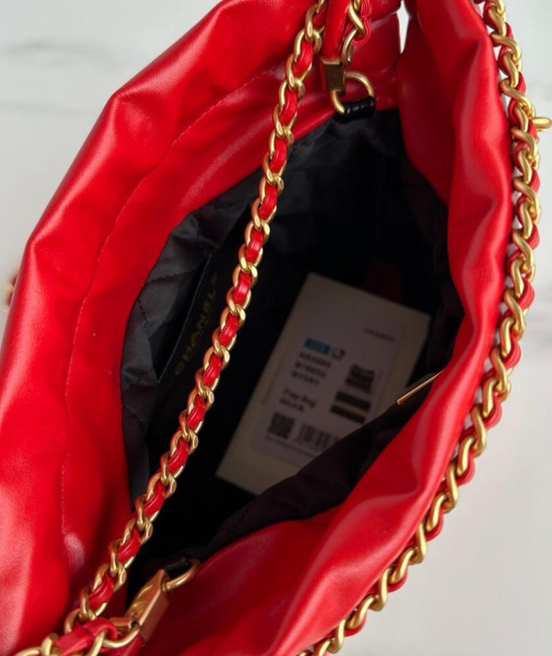 CHANEL 22 MINI HANDBAG