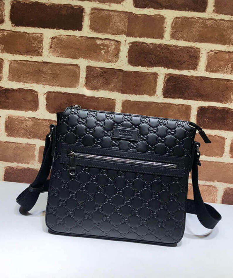 Gucci Signature Messenger