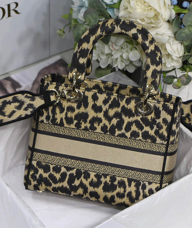 DIOR MEDIUM LADY D-LITE BAG