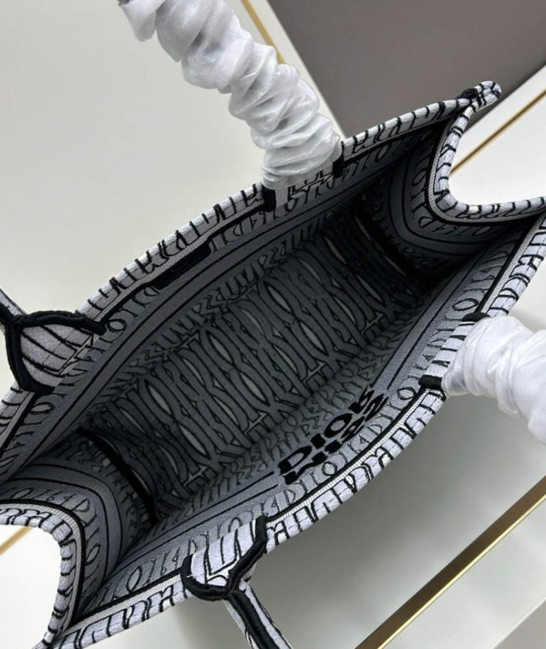 Medium Dior Book Tote