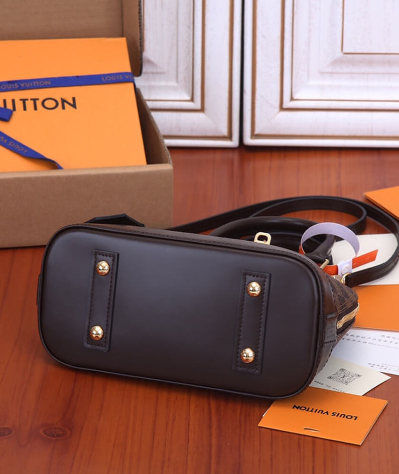 Louis Vuitton ALMA BB