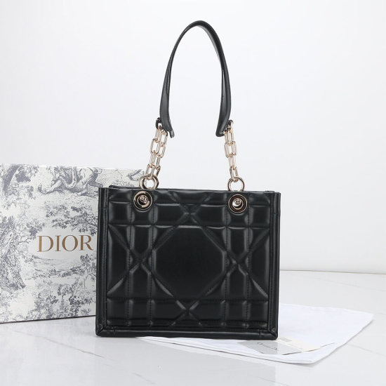 SMALL DIOR ESSENTIAL TOTE BAG