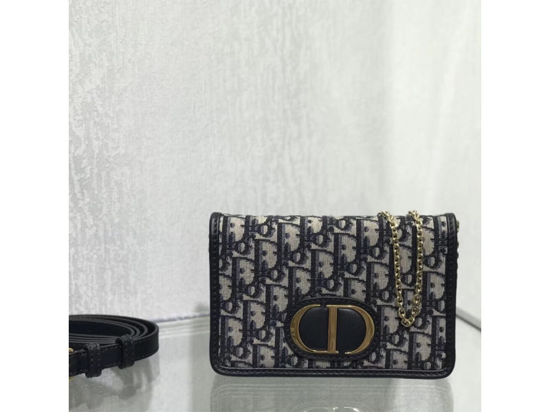 2-IN-1 30 MONTAIGNE POUCH