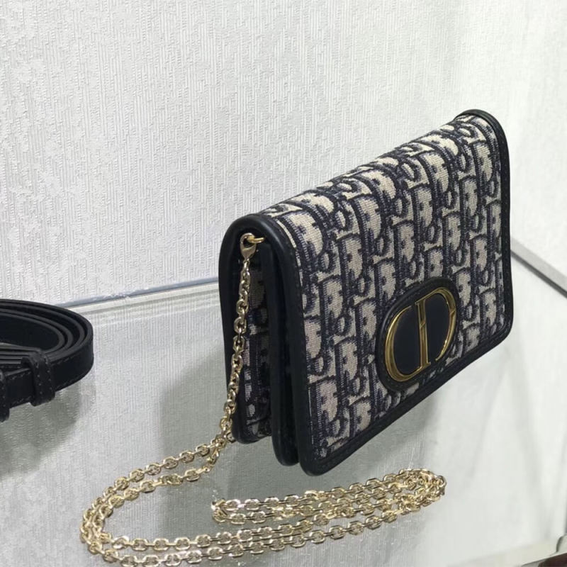 2-IN-1 30 MONTAIGNE POUCH