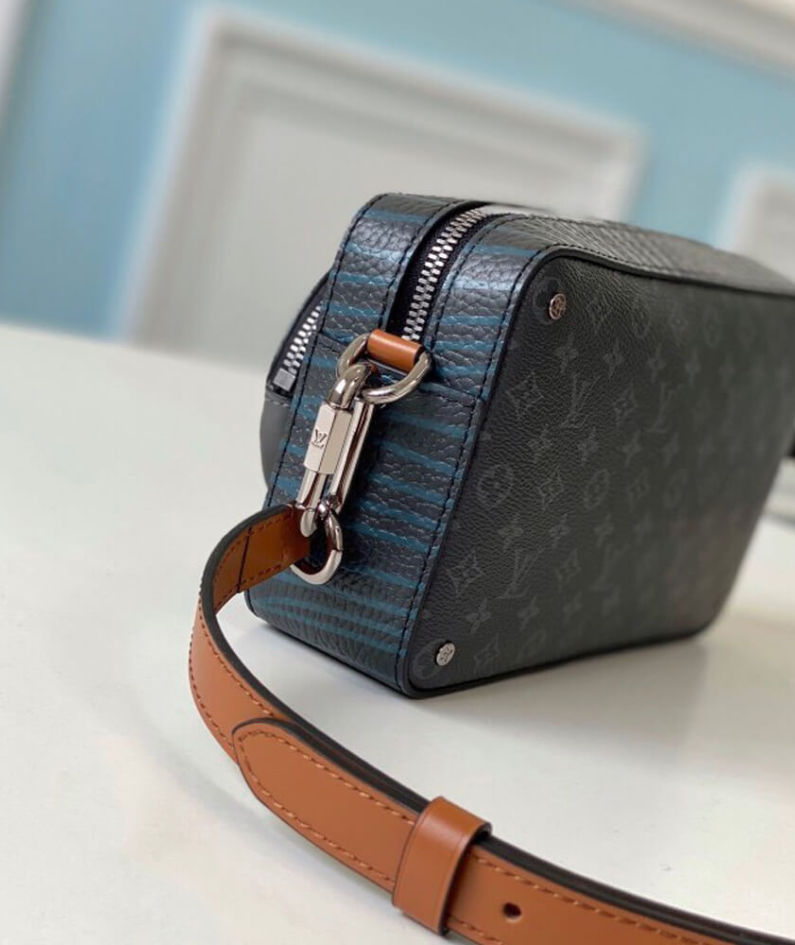 Louis Vuitton VOLGA ON STRAP