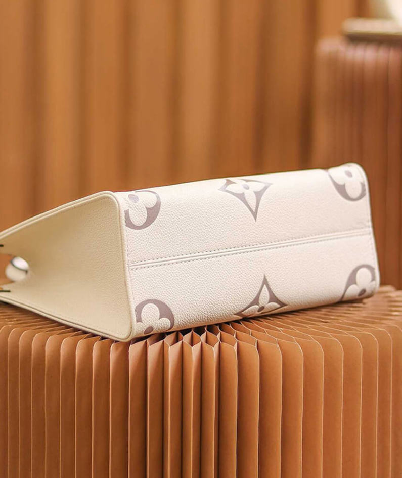 Louis Vuitton ONTHEGO PM