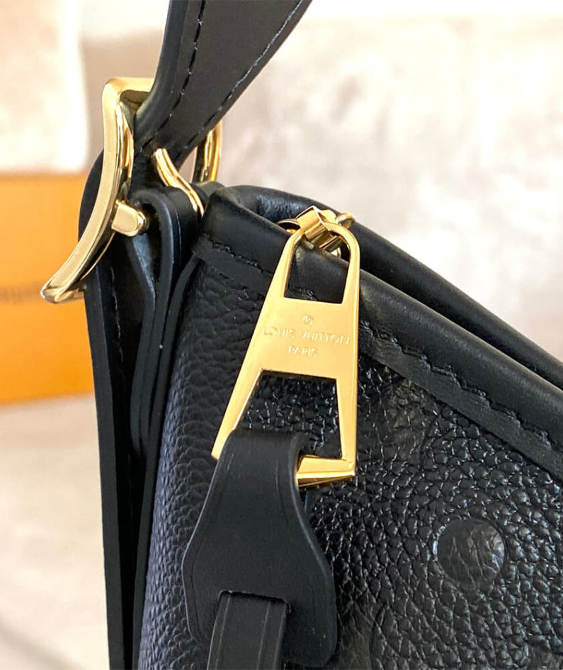 CARRYALL PM