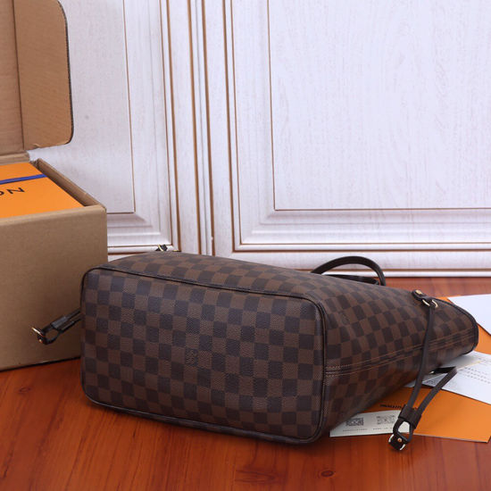 LV Neverfull MM Tote LV Neverfull MM Tote