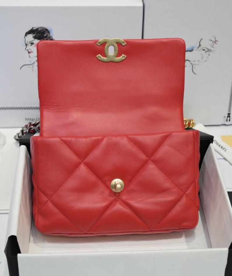 CHANEL 19 HANDBAG