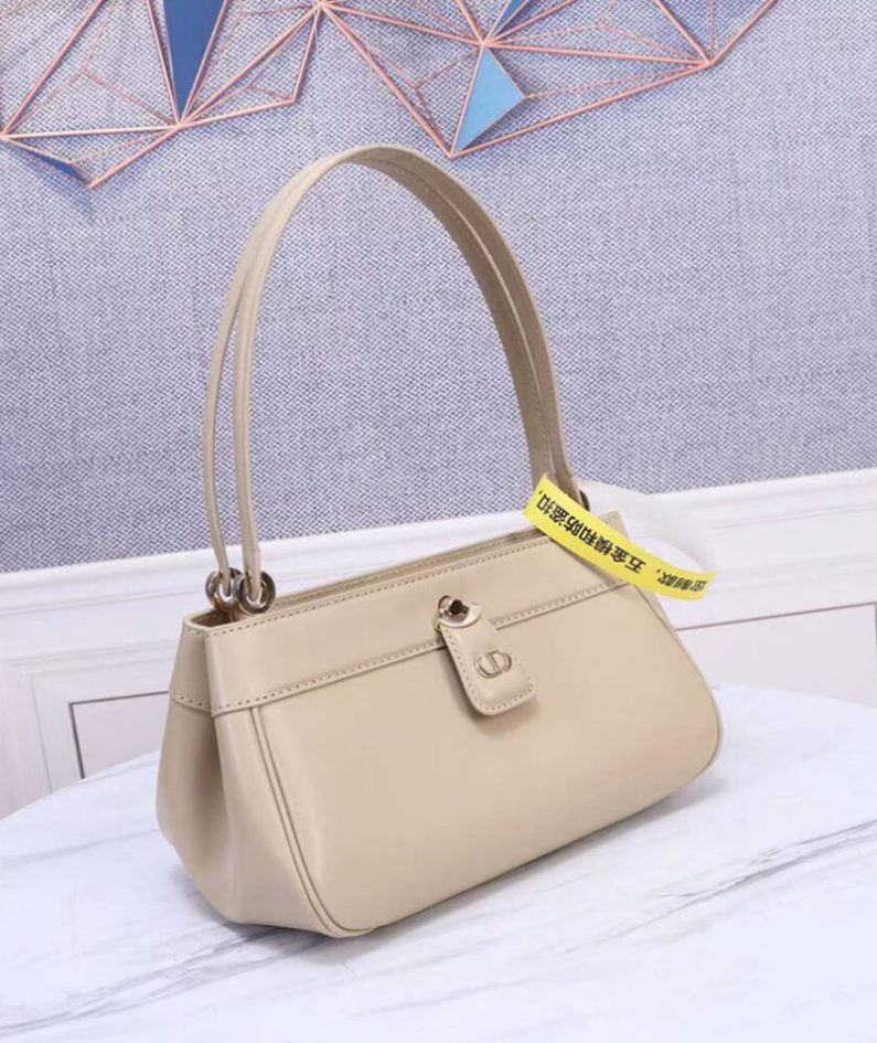 MEDIUM DIOR KEY BAG