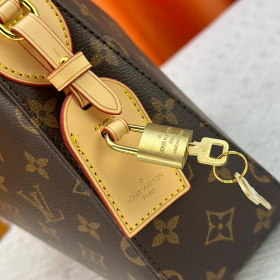 LV Slouchy PM LV Slouchy PM