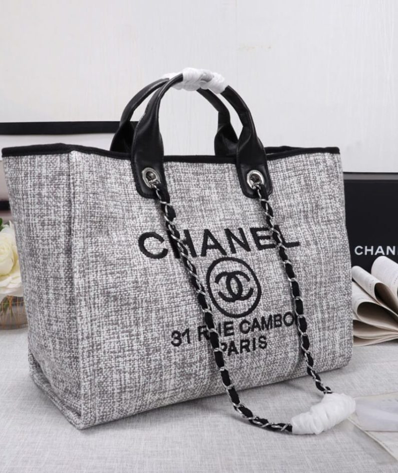 CHANEL Woven Straw Raffia Striped Medium Deauville Tote CHANEL Woven Straw Raffia Striped Medium Deauville Tote