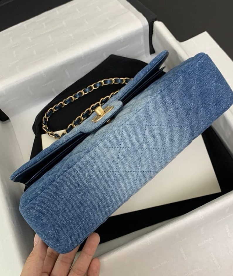 CHANEL CLASSIC 11.12 HANDBAG(high-end grade)