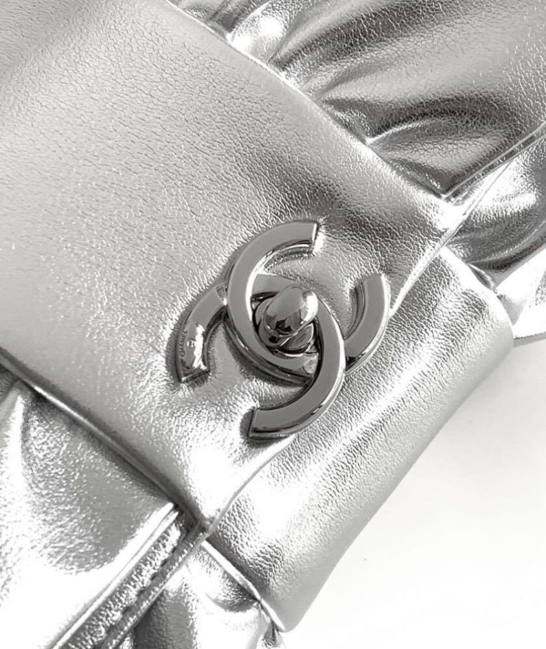 CHANEL Clutch