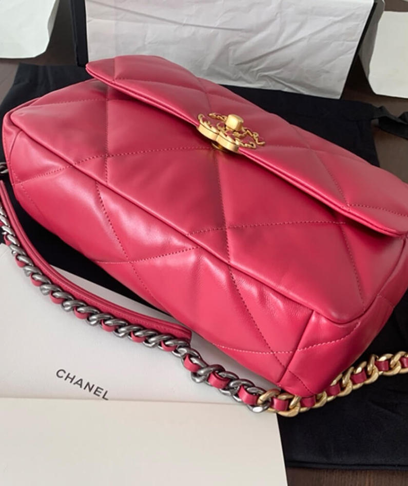 CHANEL 19 Large Handbag