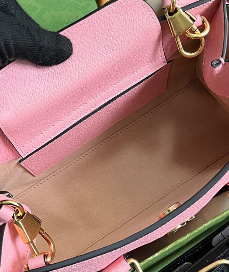 GUCCI DIANA SMALL SHOULDER BAG