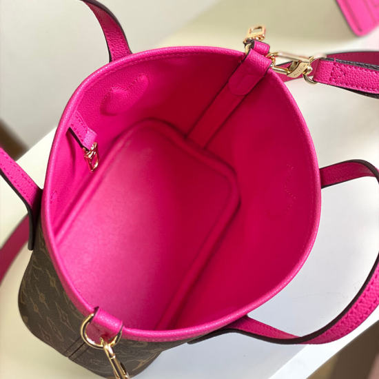 LV Neverfull Bandouliere Inside Out BB LV Neverfull Bandouliere Inside Out BB