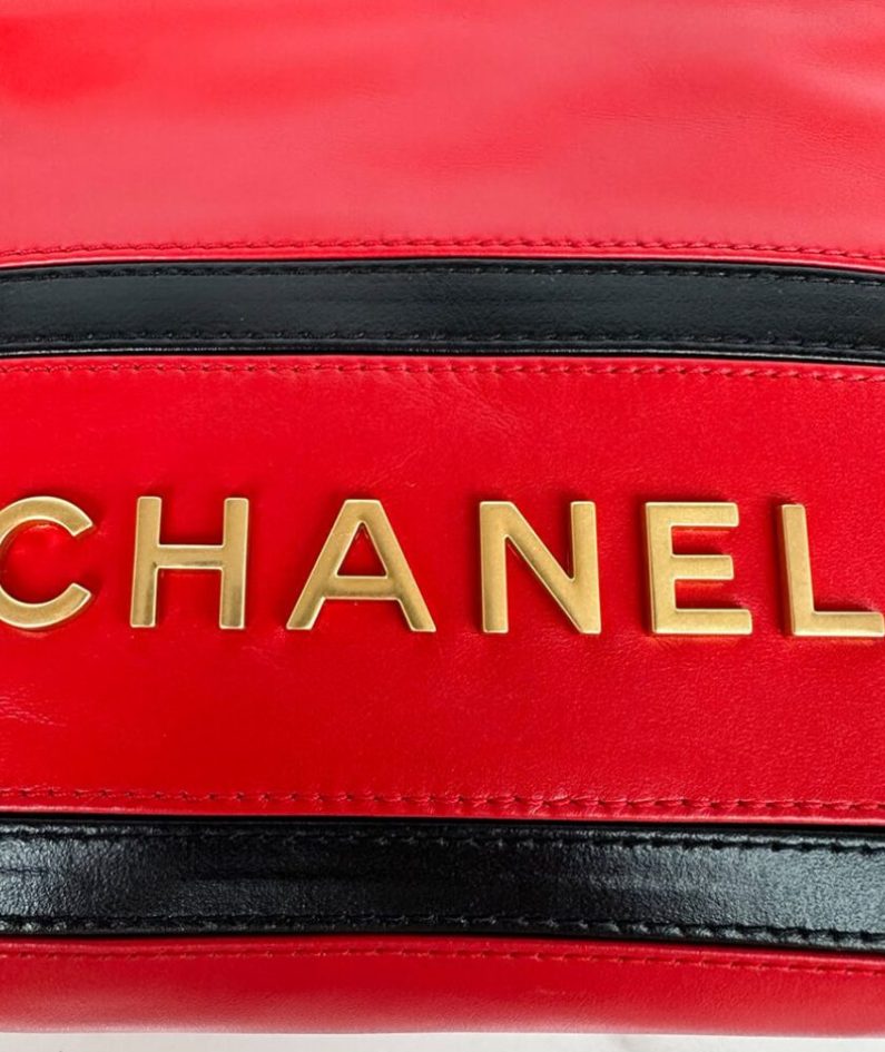 CHANEL 22 MINI HANDBAG