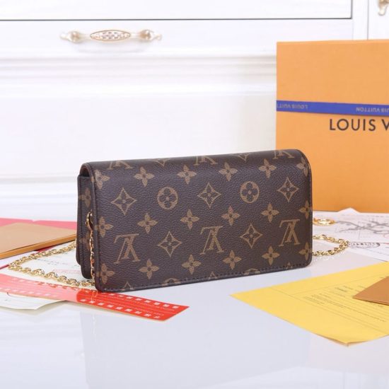 LV Wallet On Chain Lily LV Wallet On Chain Lily
